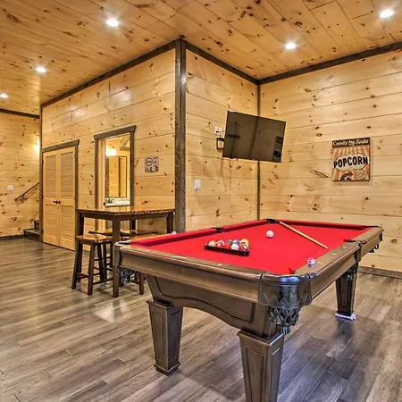 Luxe Cabin With Home Theater Less Than 2 Miles To Gatlinburg Exterior foto